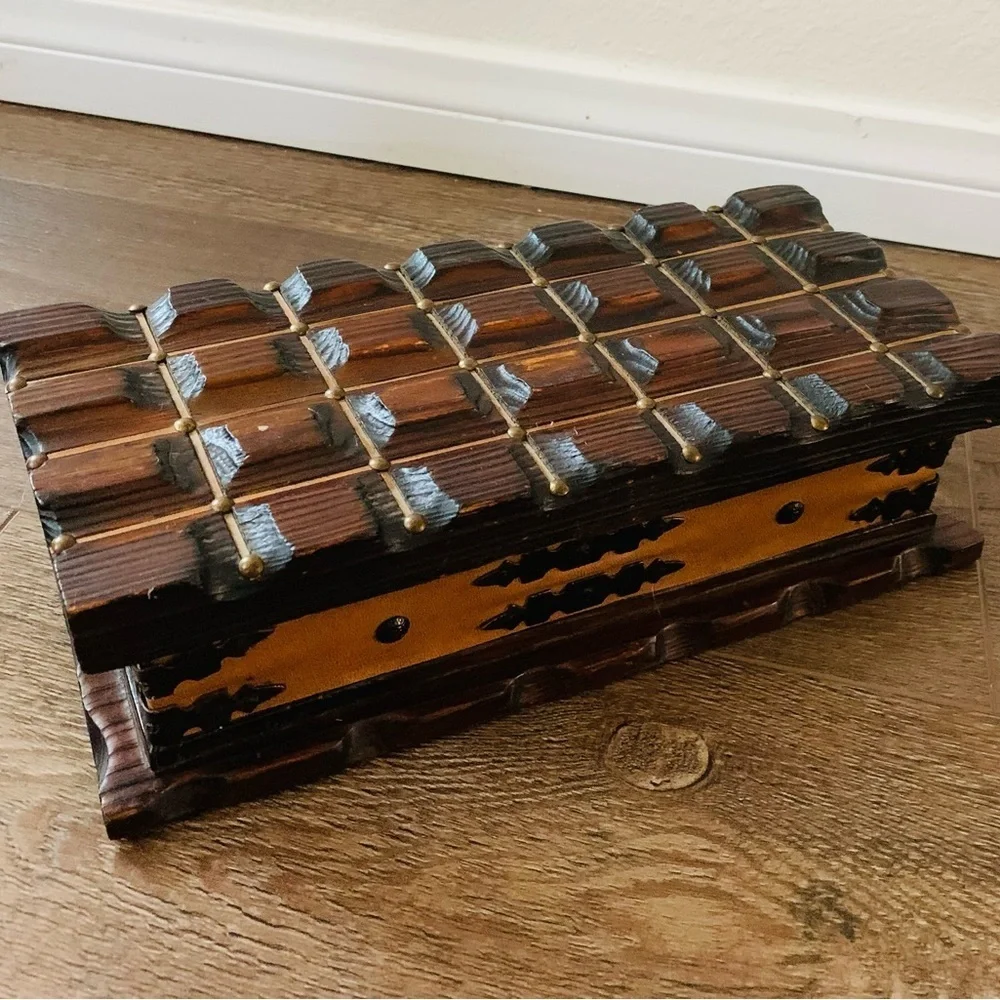 Wooden handcrafted box